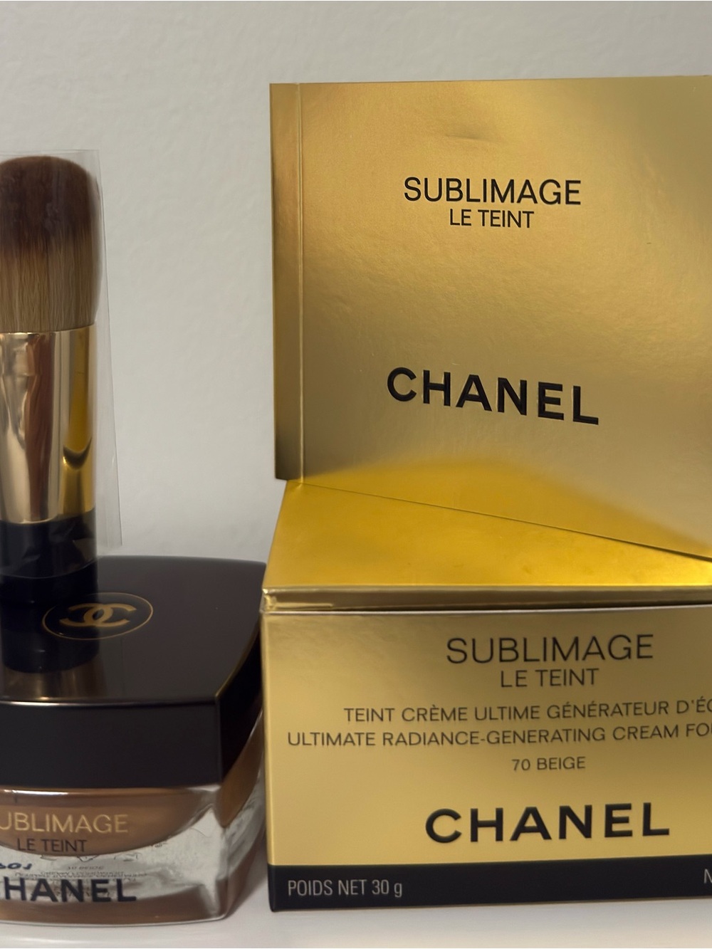 CHANEL Sublimage Le Teint Cream Foundation - Gold & Beige